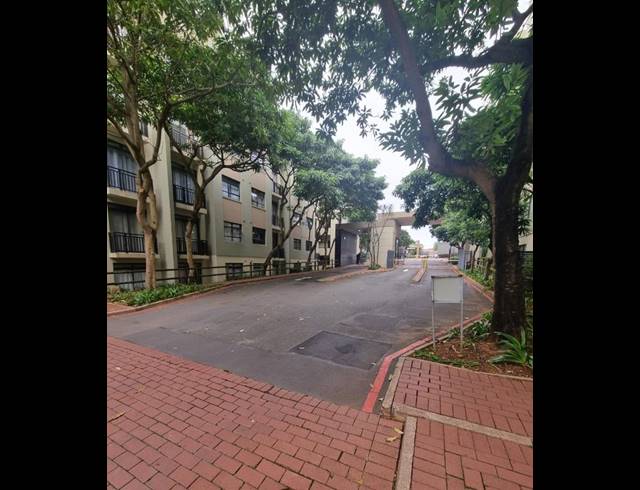 2 BEDROOM APARTMENT FOR SALE IN UMHLANGA RIDGE